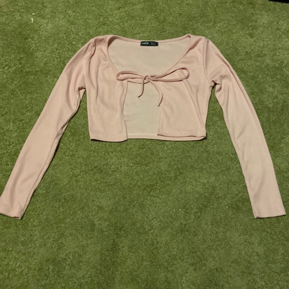 Super cute light pink sweater, it’s from SHEIN and is great for summer!